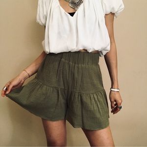 NEW!!! KOURT BRAND - SKORTS - SKIRT/SHORTS - GAUZE! So cute!! ARMY GREEN - SZ L